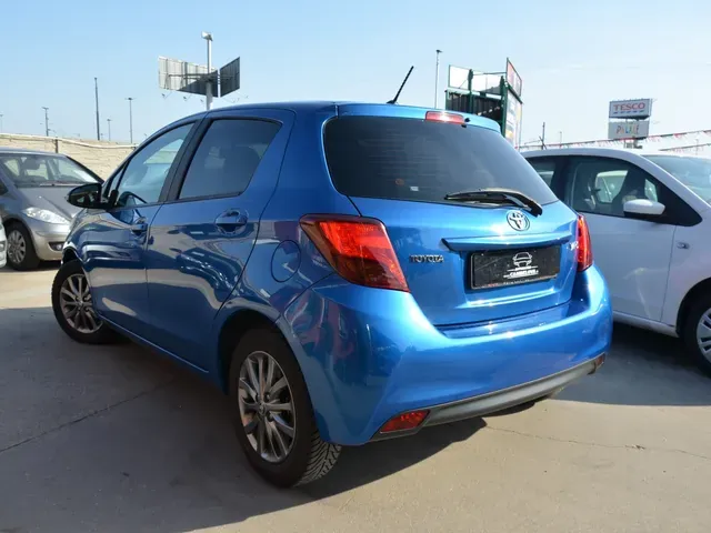 Toyota Yaris 2017 photo 4