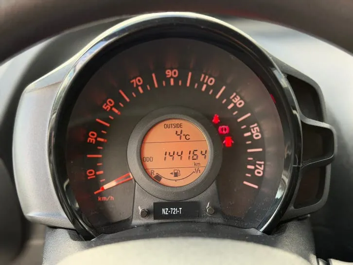 Peugeot 108 2015 photo 3