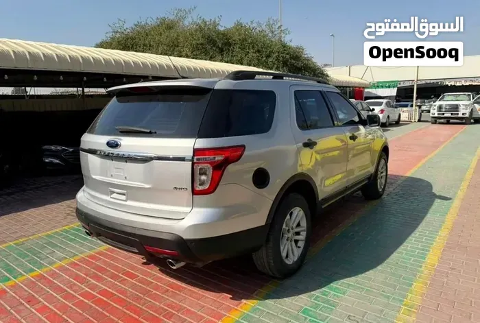 Ford Explorer 2013 photo 3