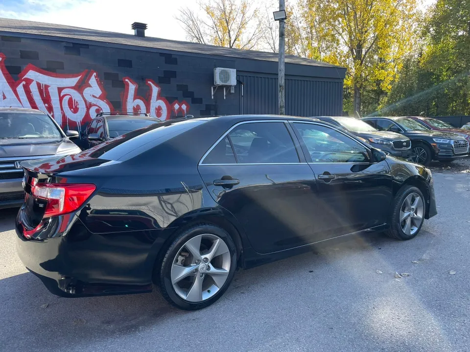 Toyota Camry 2014 photo 2