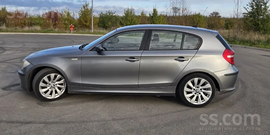BMW 116I 2009 photo 3
