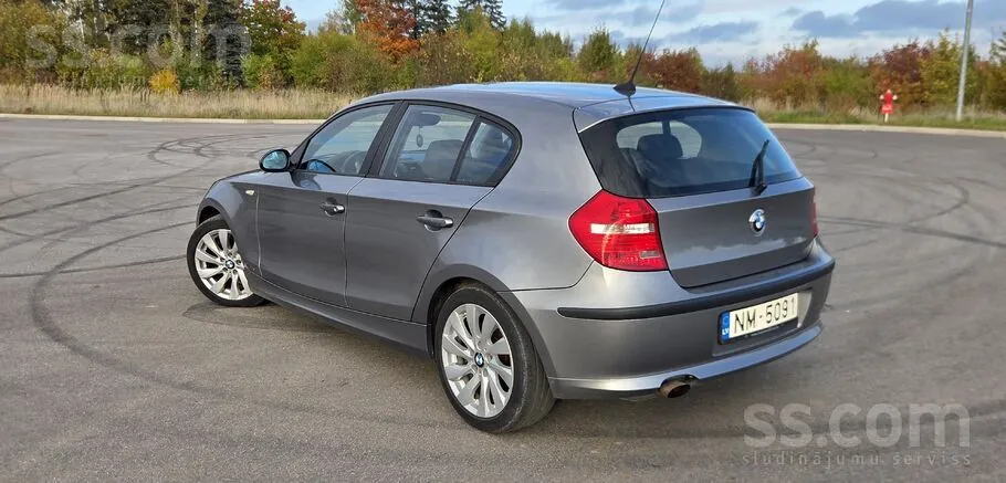 BMW 116I 2009 photo 4