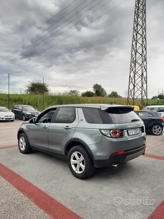 Land Rover Discovery Sport 2016 photo 3