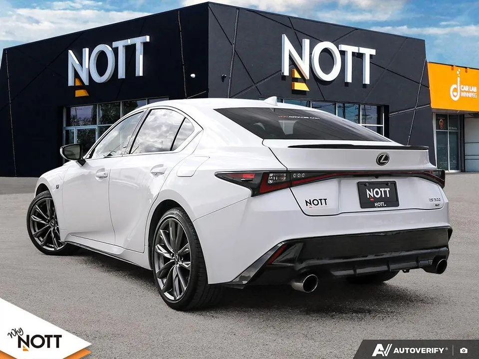 Lexus Is 300 2022 photo 4