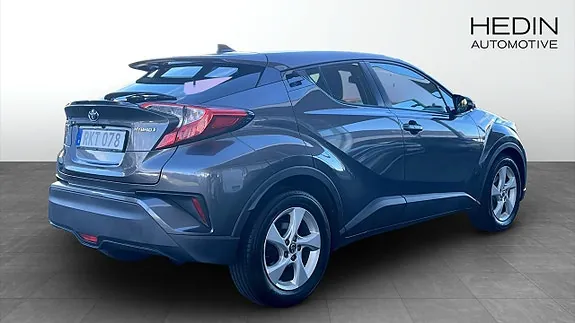 Toyota C-Hr 2017 photo 2