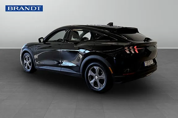 Ford Mustang Mach-E 2022 photo 2