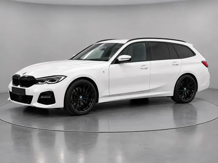 BMW 3 Series 2018 photo 2