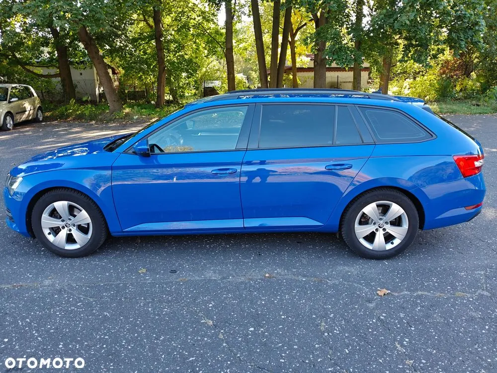 Skoda Superb 2019 photo 5