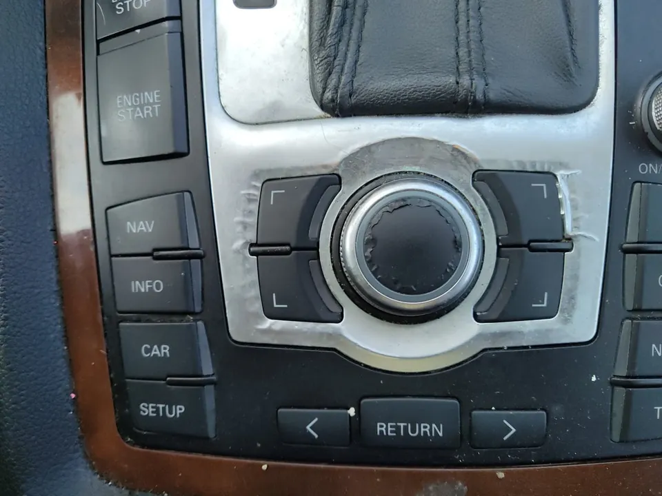 Audi Q7 2007 photo 4
