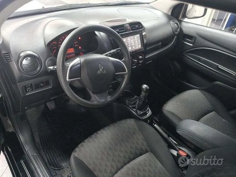 Mitsubishi Space Star photo 2