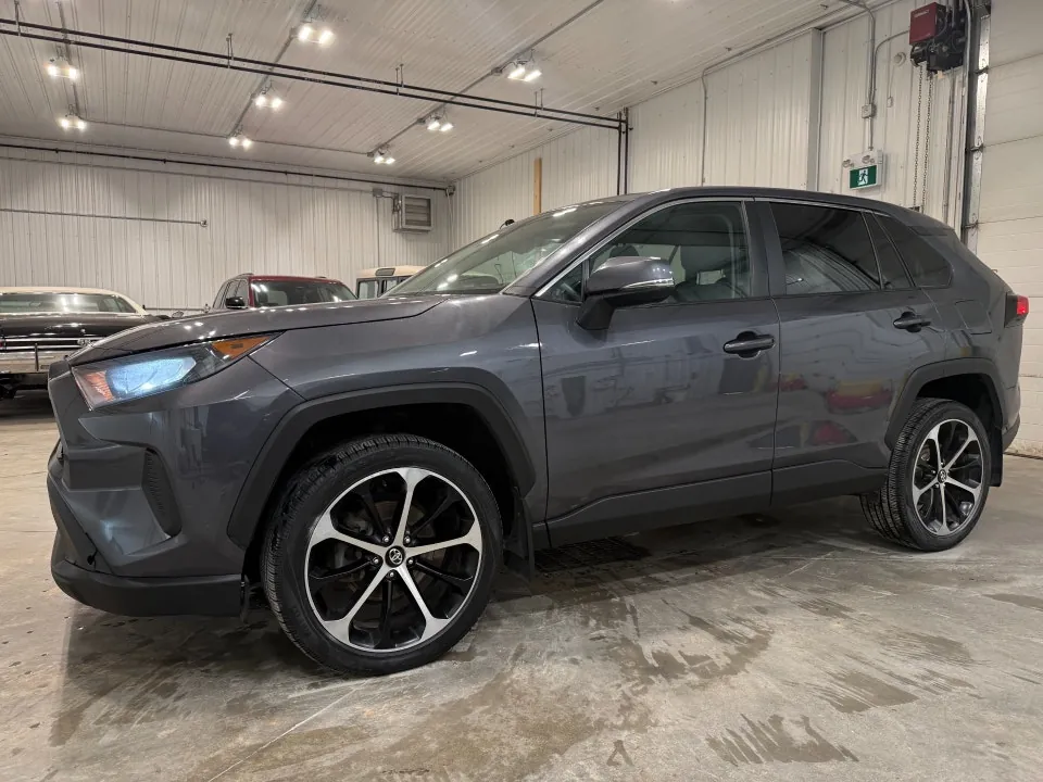 Toyota Rav4 2022 photo 2