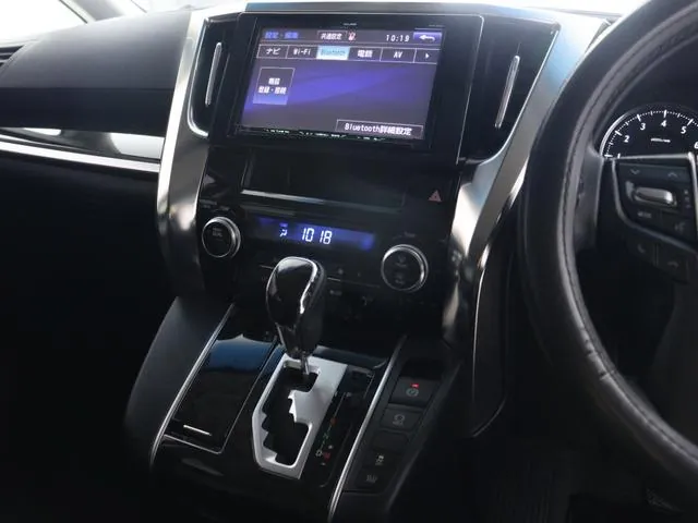 Toyota Alphard 2015 photo 2