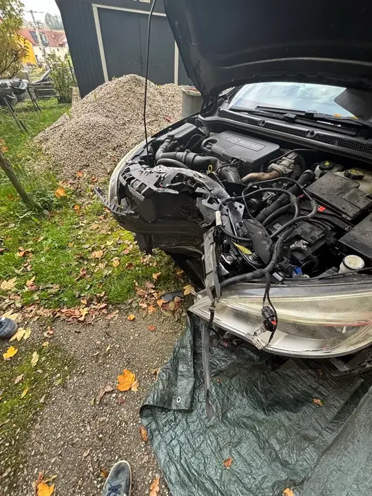 Opel Astra J 2012 photo 3