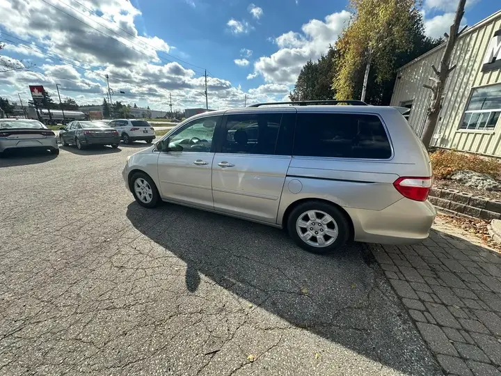 Honda Odyssey 2007 photo 2