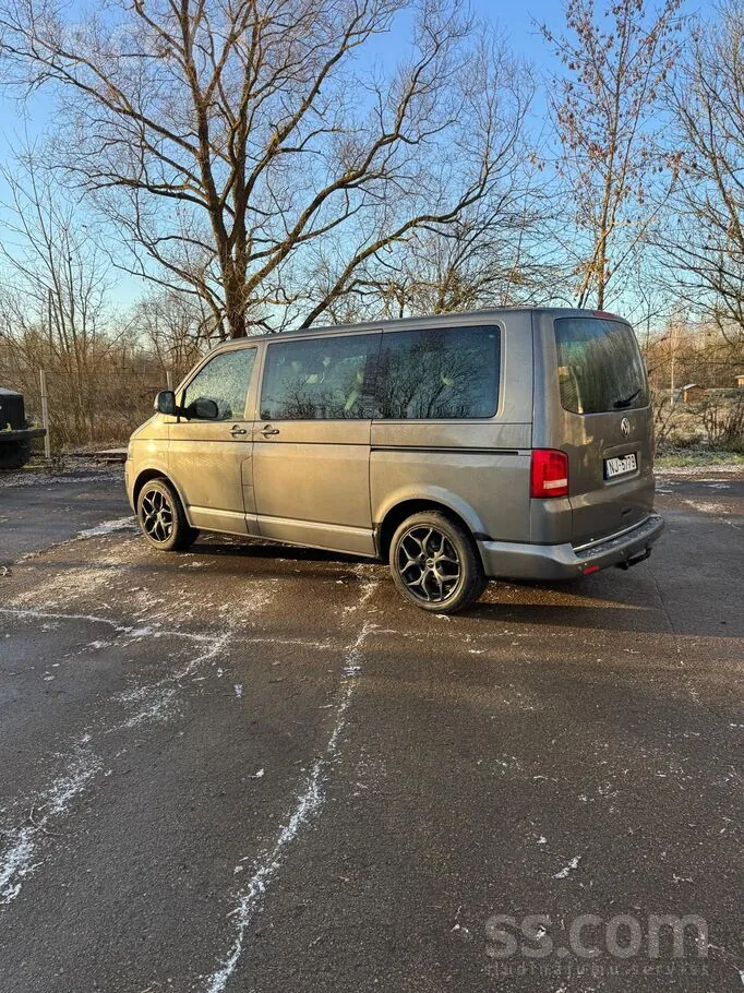 Volkswagen Multivan 2011 photo 4