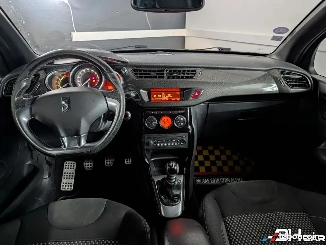 DS Automobiles Ds3 2010 photo 3