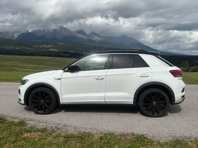 Volkswagen T-Roc 2021 photo 2