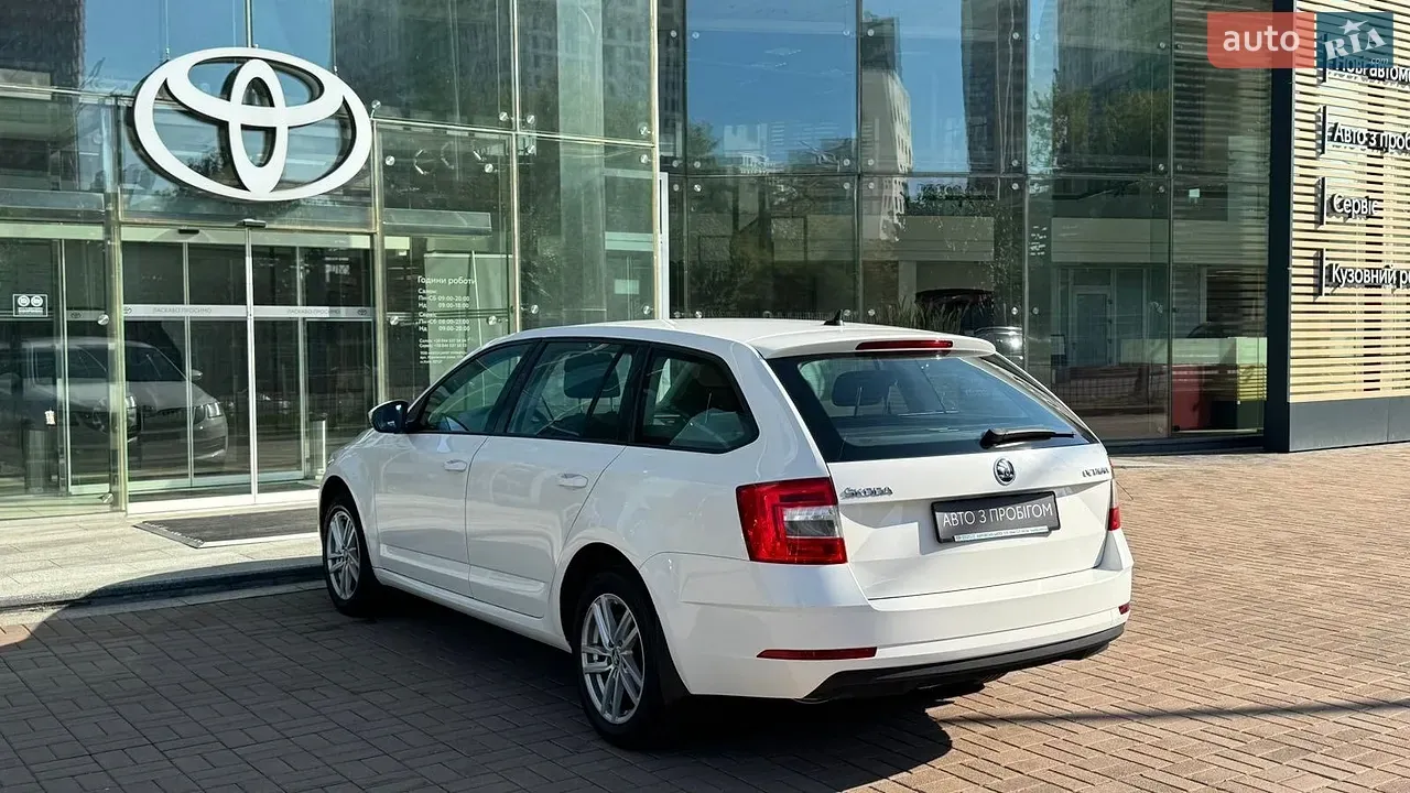 Skoda Octavia 2018 photo 2