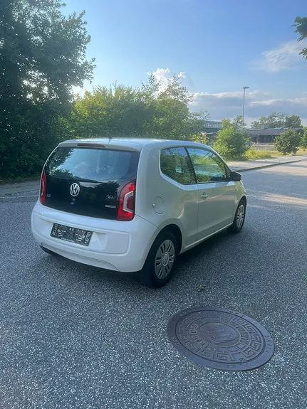 Volkswagen Up 2013 photo 4
