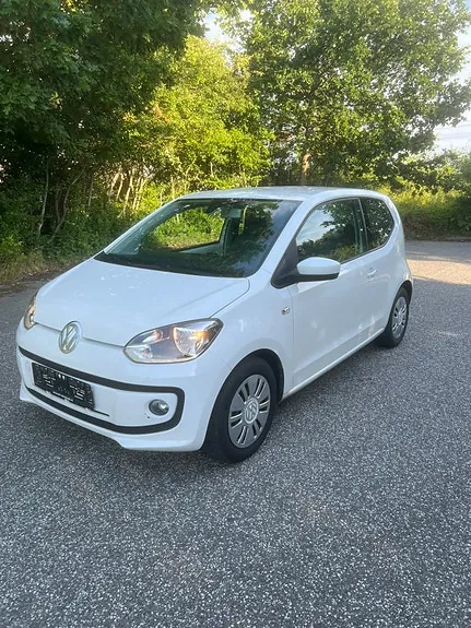 Volkswagen Up 2013 photo 2