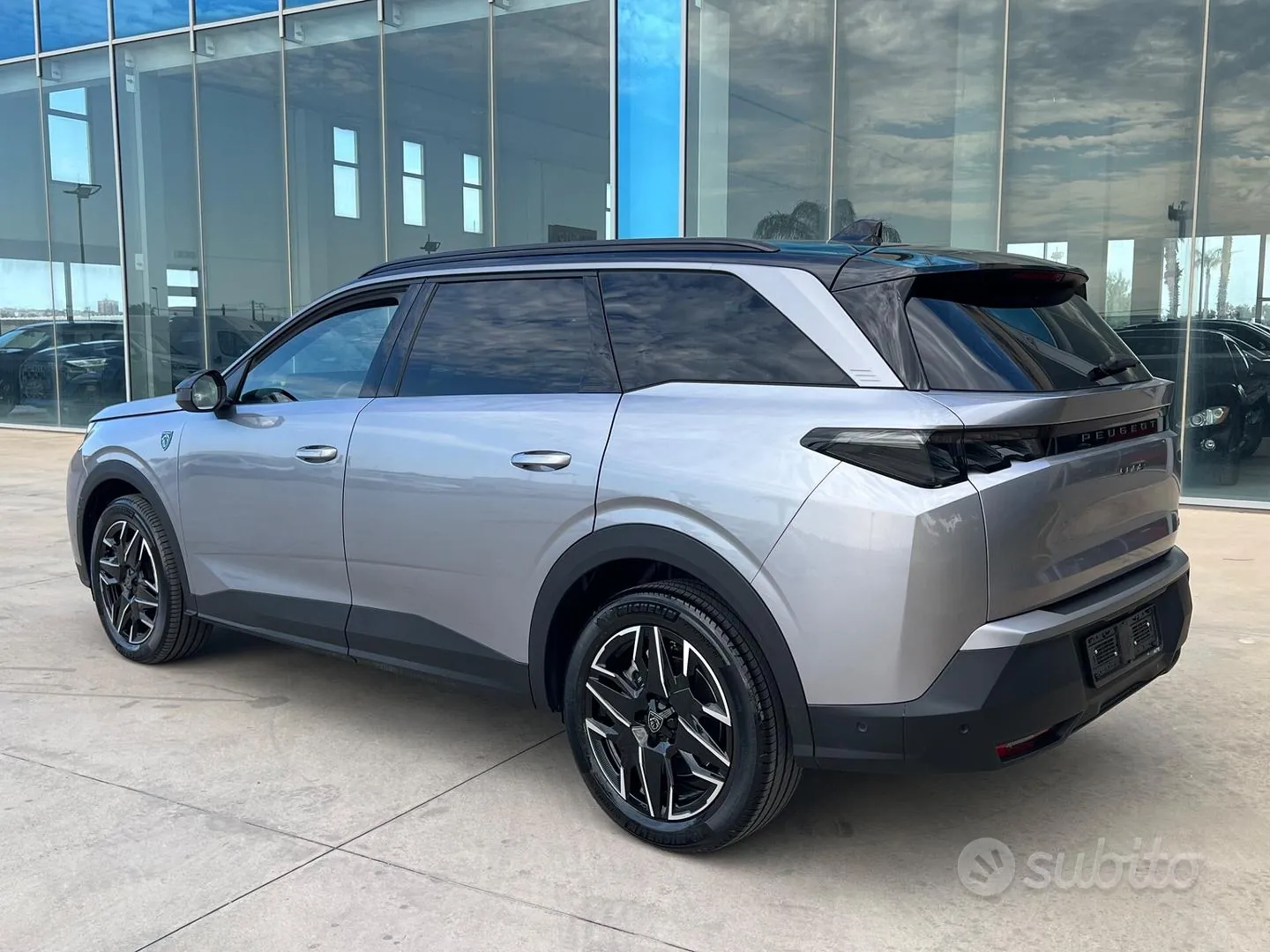 Peugeot 5008 2025 photo 3