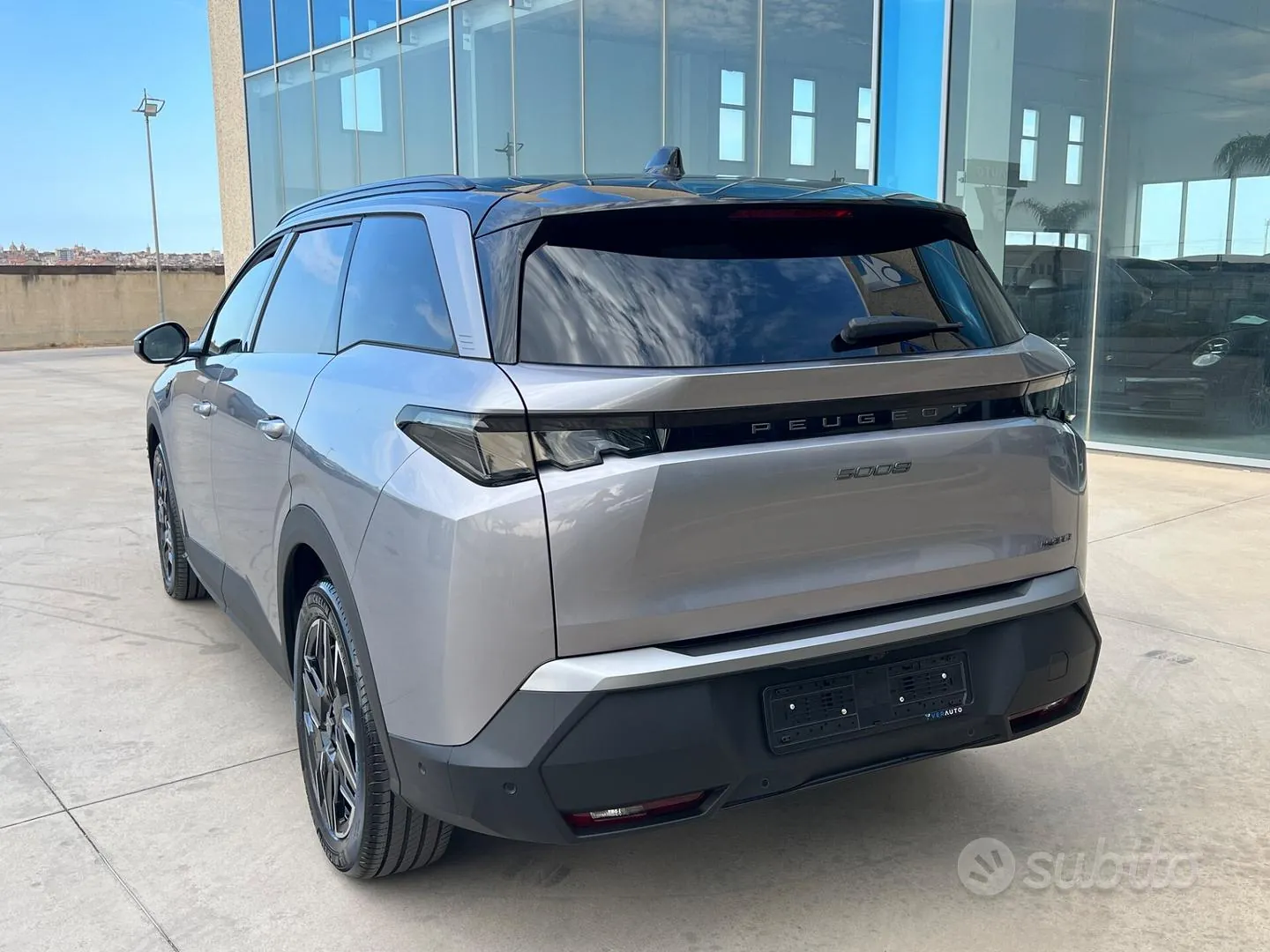 Peugeot 5008 2025 photo 4
