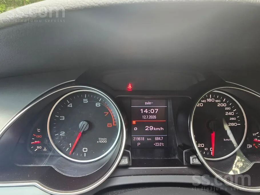 Audi A5 2010 photo 2