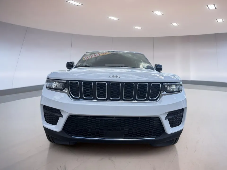 Jeep Grand Cherokee 2025 photo 3