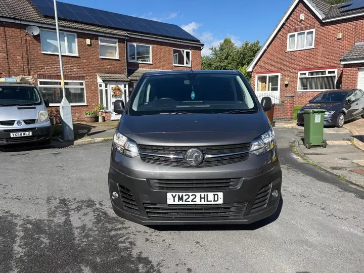 Vauxhall Vivaro 2022 photo 2