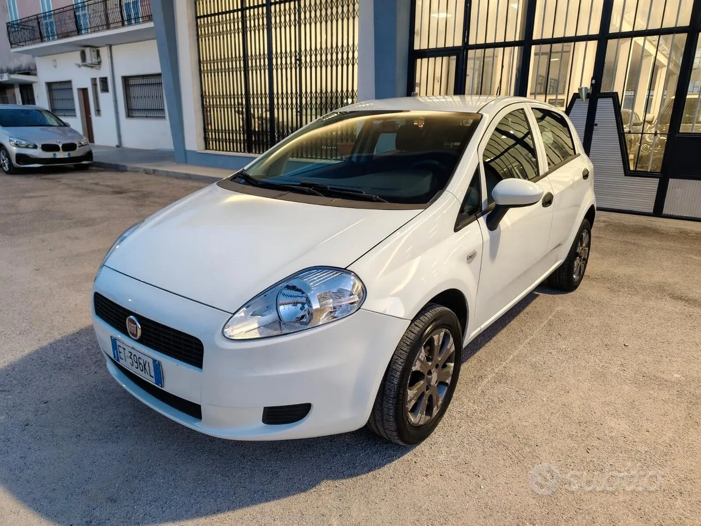 Fiat Grande Punto 2013 photo 4