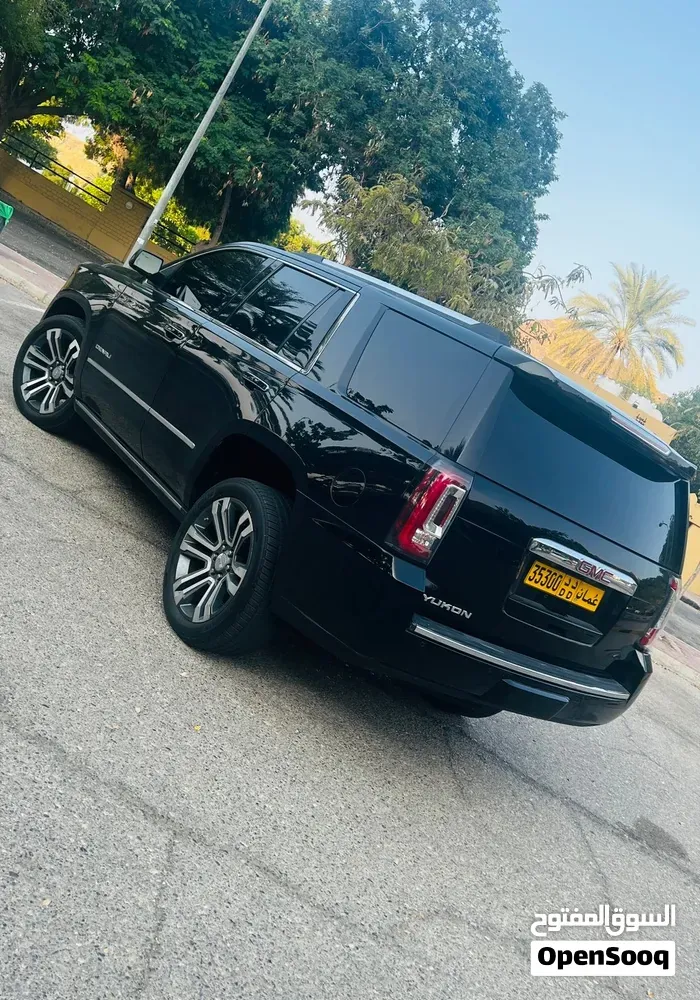 GMC Yukon 2018 photo 4
