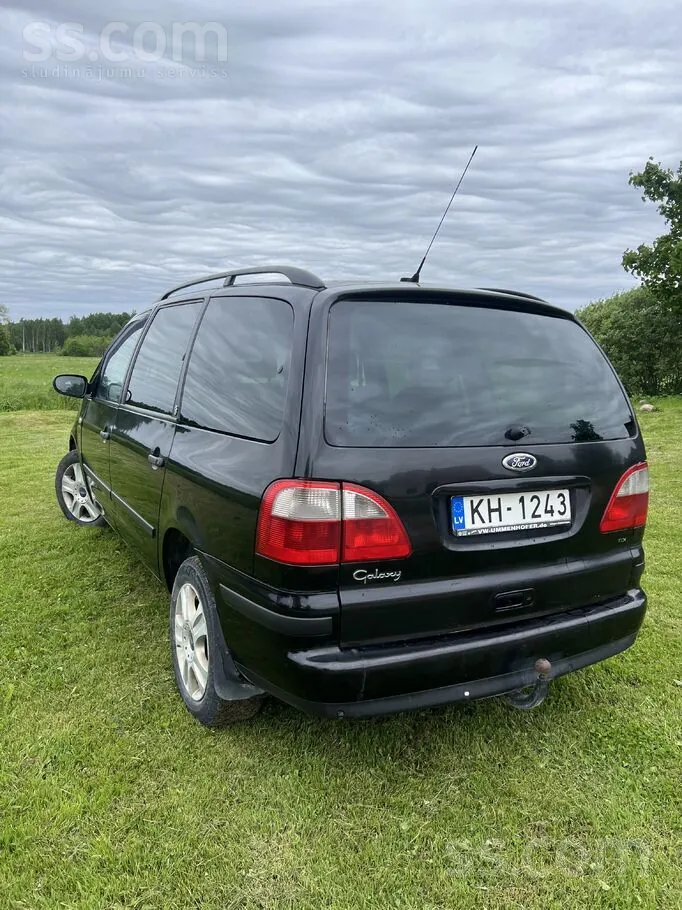 Ford Galaxy 2003 photo 3