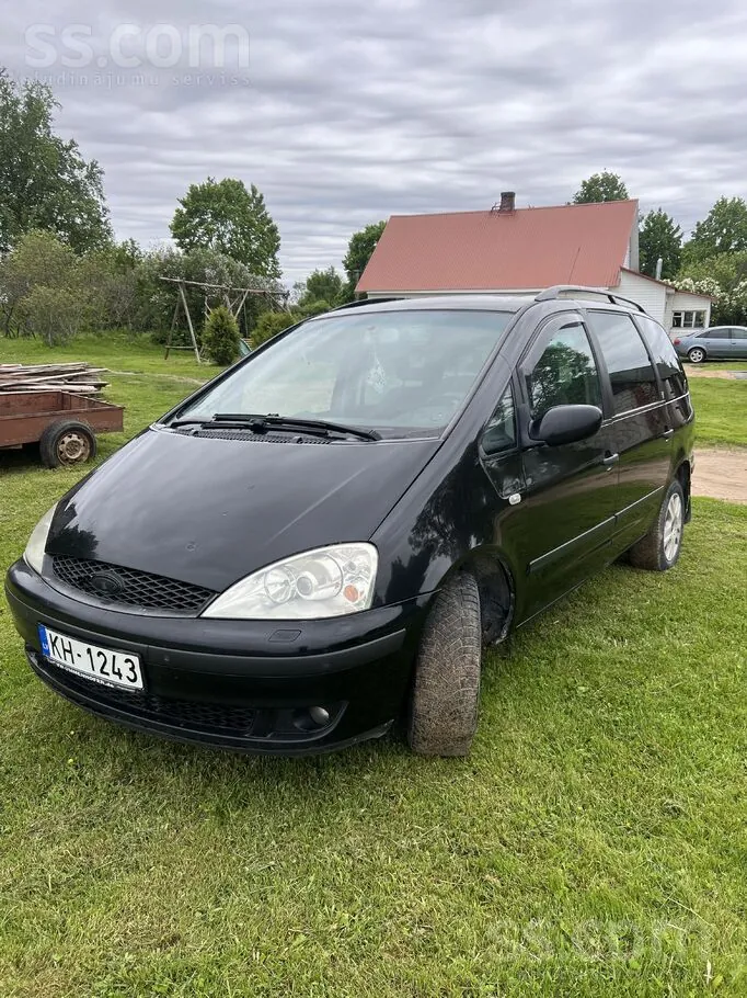 Ford Galaxy 2003 photo 2