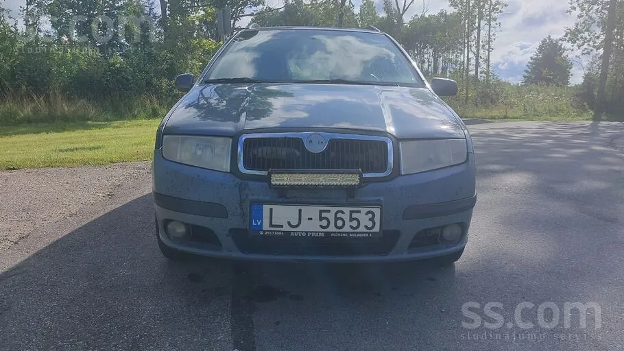 Skoda Fabia 2004 photo 3