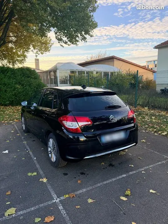 Citroen C4 2011 photo 2