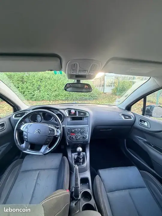 Citroen C4 2011 photo 3