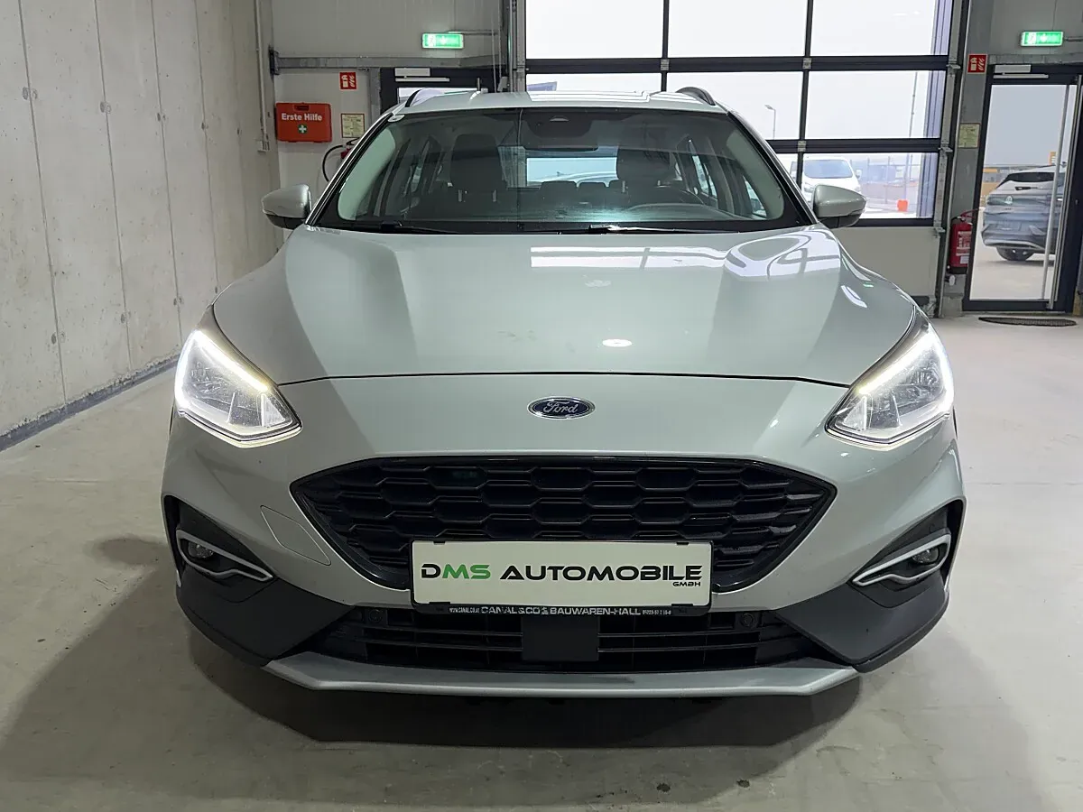 Ford Focus 2021 photo 2