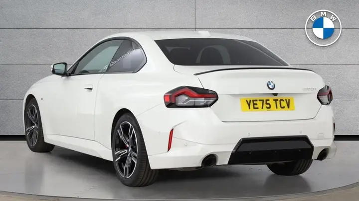 BMW 2 Series 2025 photo 2