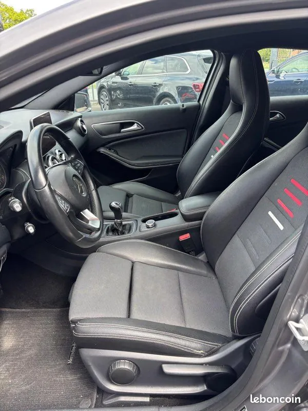 Mercedes-Benz A-Class 2016 photo 5