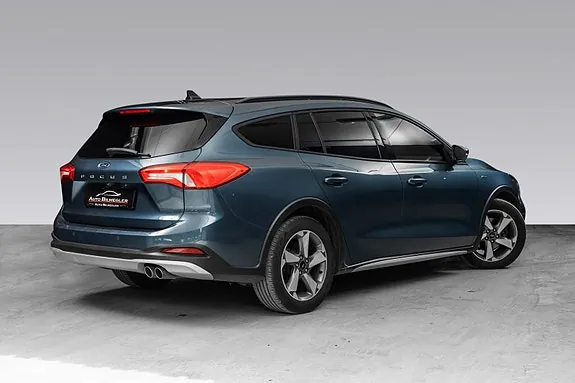 Ford Focus 2021 photo 2