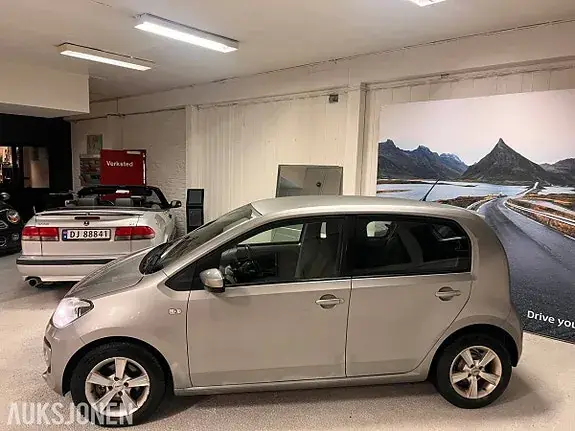 Volkswagen Up 2015 photo 4