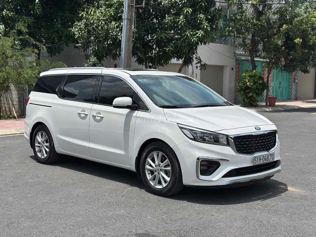 Kia Sedona 2019 photo 2