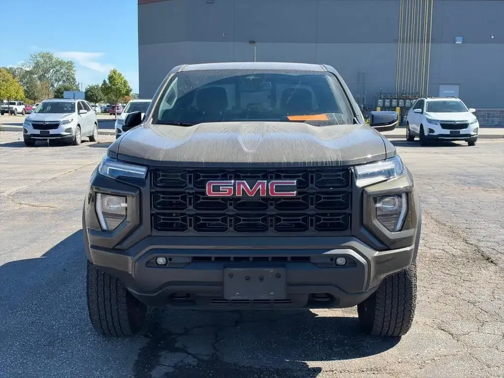 GMC Canyon 2024 photo 2