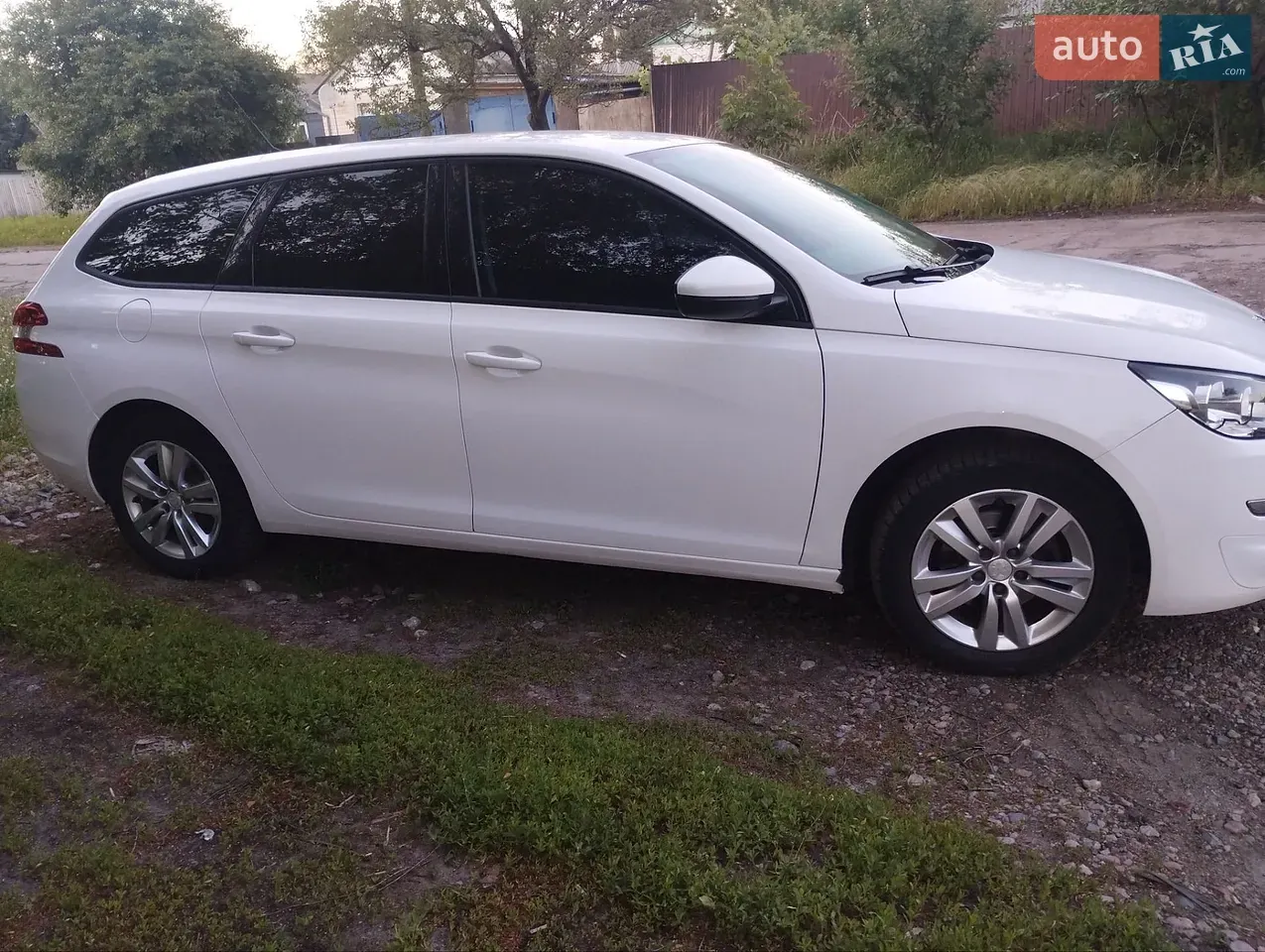 Peugeot 308 2015 photo 3