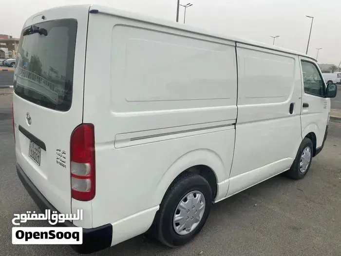 Toyota Hiace 2006 photo 3