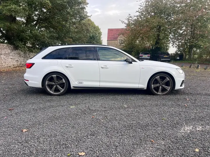 Audi A4 Avant 2019 photo 4