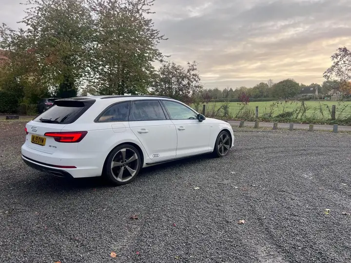 Audi A4 Avant 2019 photo 5