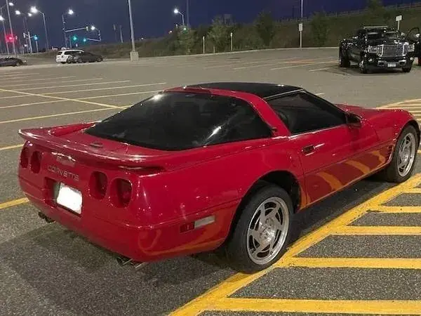 Chevrolet Corvette 1990 photo 4