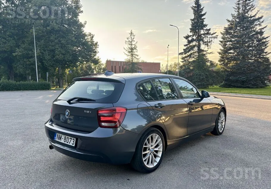BMW 118I 2012 photo 3