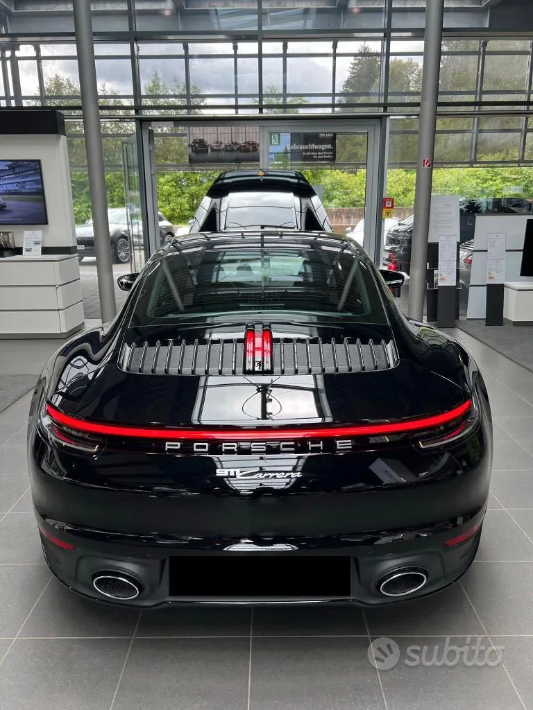 Porsche 911 2022 photo 3
